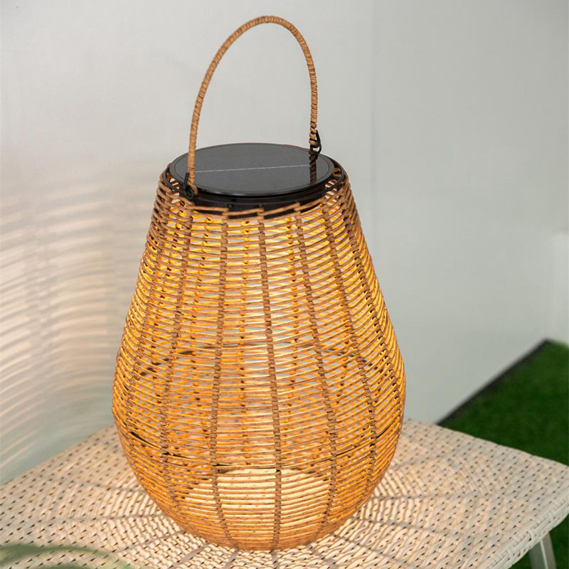 Royal Design Garden Solar PE Rattan Lantern